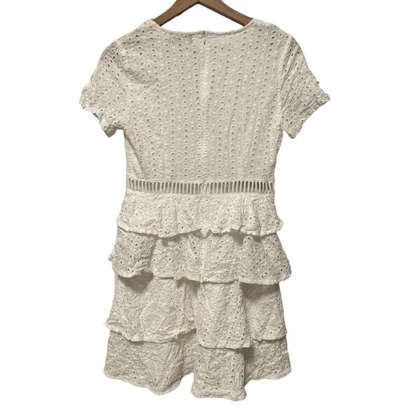 Pretty Little Thing Women's Size 6 Dress White Ruffle Tiered Eyelet Mini Lined - Picture 3 of 11